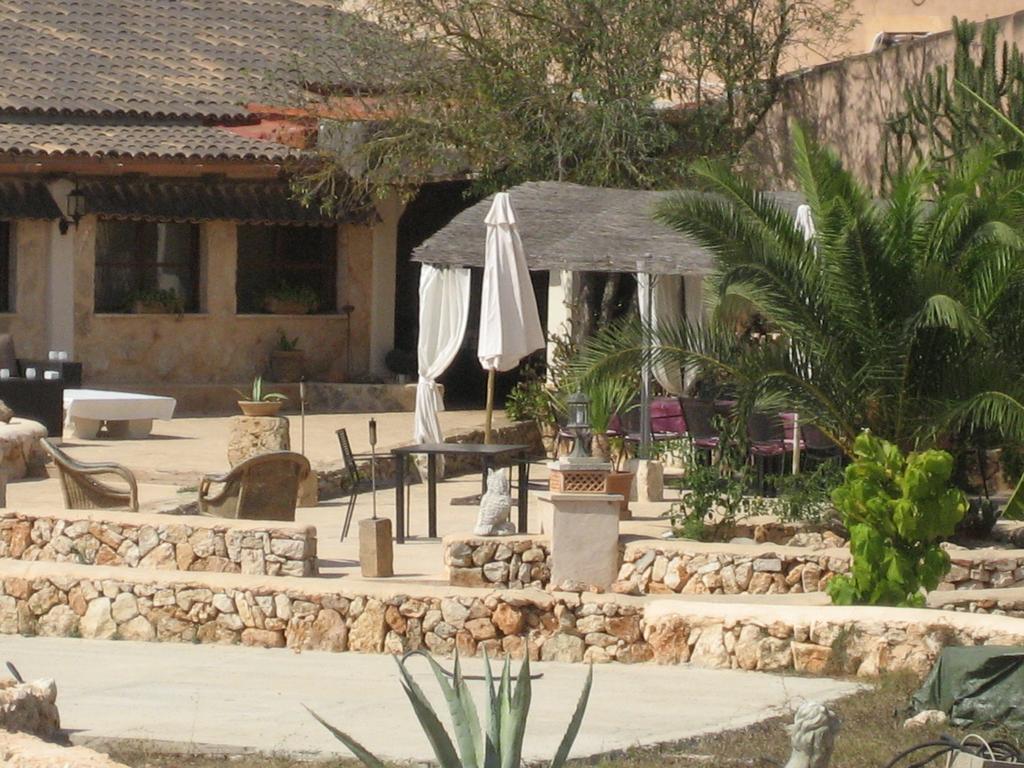Hacienda d'Armando Bed and Breakfast Fenalitx  Exterior foto