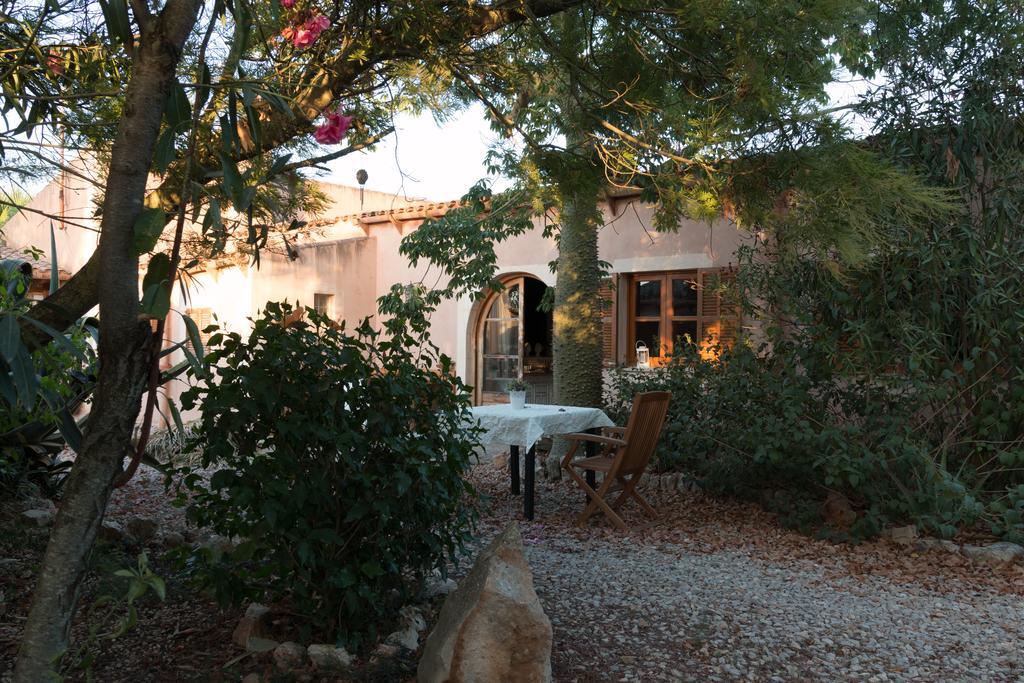 Hacienda d'Armando Bed and Breakfast Fenalitx  Exterior foto